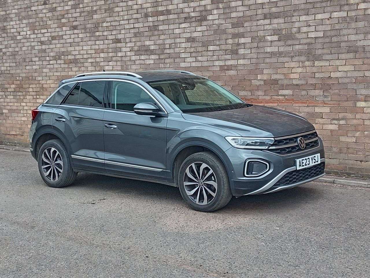 A 2023 VOLKSWAGEN T-ROC 1.5 TSI Style SUV 5dr Petrol Manual Euro 6 (s/s) (150 ps) A 2023 VOLKSWAGEN T-ROC 1.5 TSI Style SUV 5dr Petrol Manual Euro 6 (s/s) (150 ps)