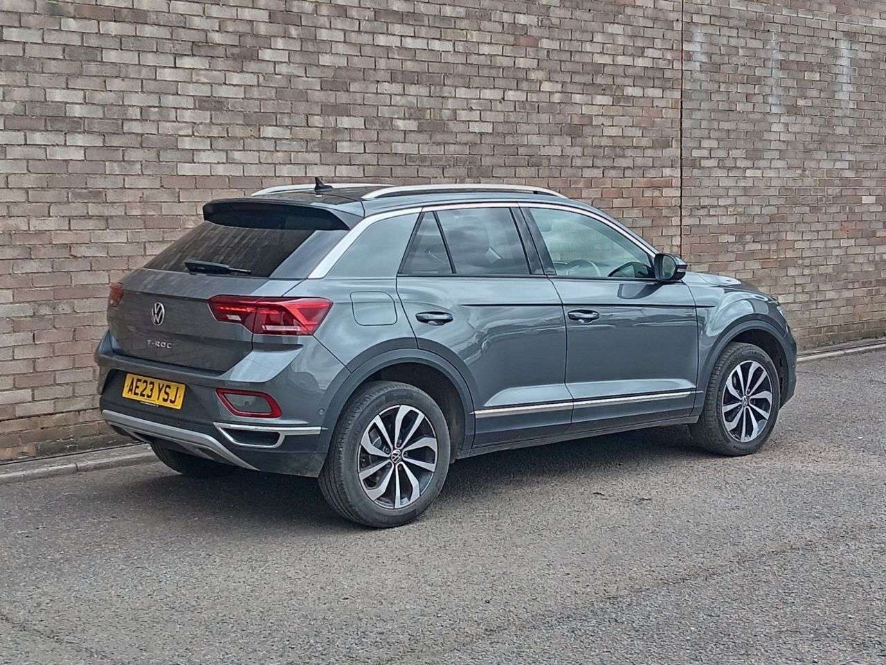 A 2023 VOLKSWAGEN T-ROC 1.5 TSI Style SUV 5dr Petrol Manual Euro 6 (s/s) (150 ps) A 2023 VOLKSWAGEN T-ROC 1.5 TSI Style SUV 5dr Petrol Manual Euro 6 (s/s) (150 ps)