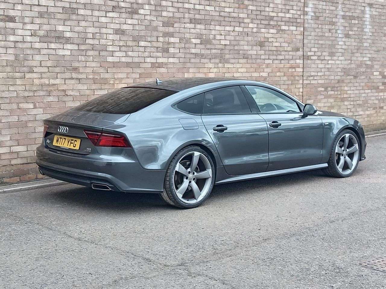 A 2017 AUDI A7 3.0 TDI V6 Black Edition Sportback 5dr Diesel S Tronic quattro Euro 6 (s/s) A 2017 AUDI A7 3.0 TDI V6 Black Edition Sportback 5dr Diesel S Tronic quattro Euro 6 (s/s)