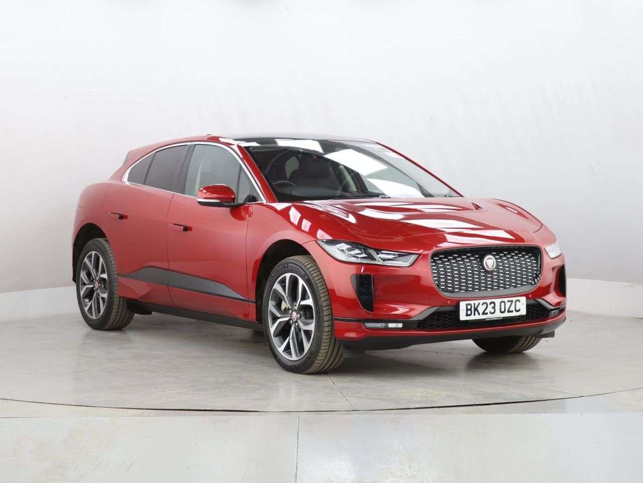 A 2023 JAGUAR I-PACE 400 90kWh HSE SUV 5dr Electric Auto 4WD (400 ps) A 2023 JAGUAR I-PACE 400 90kWh HSE SUV 5dr Electric Auto 4WD (400 ps)