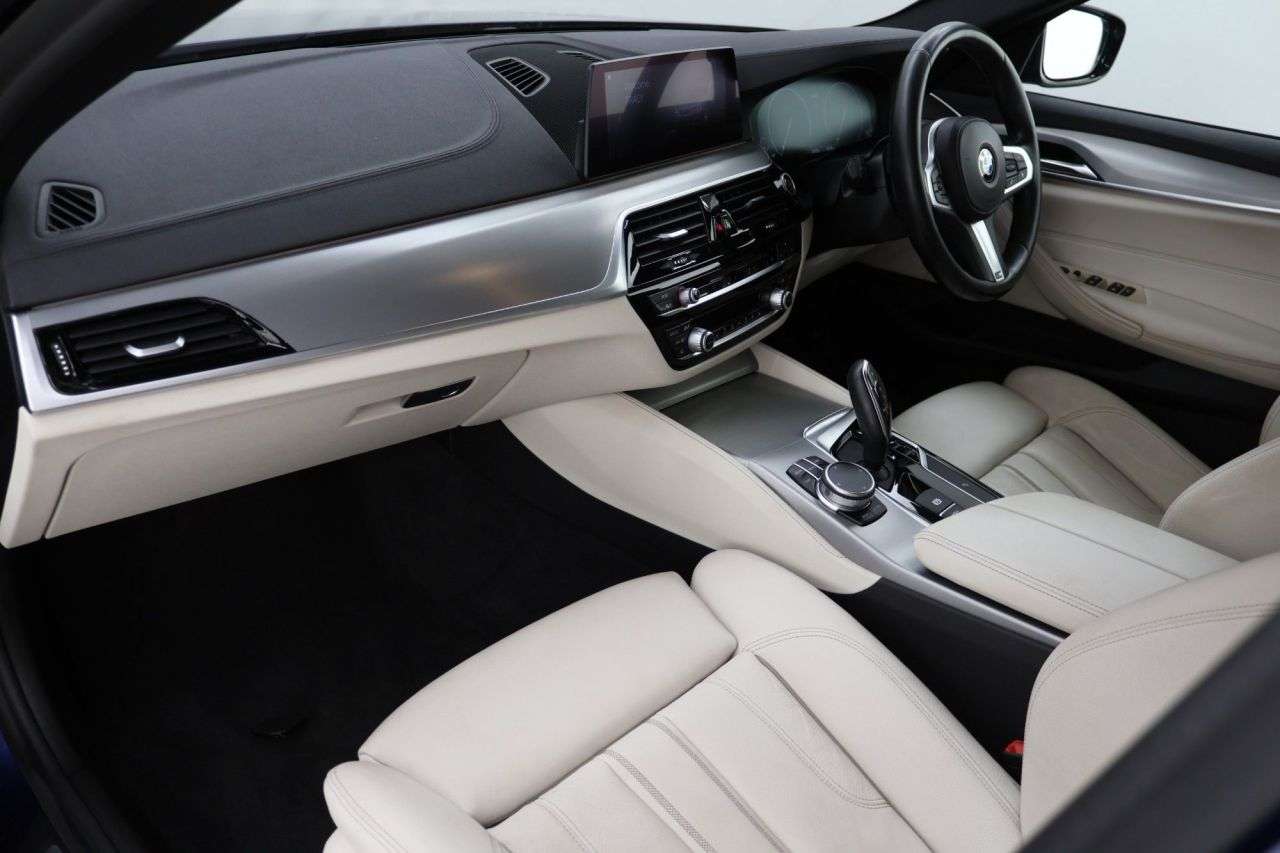 2019 BMW 5 SERIES 2019 BMW 5 SERIES