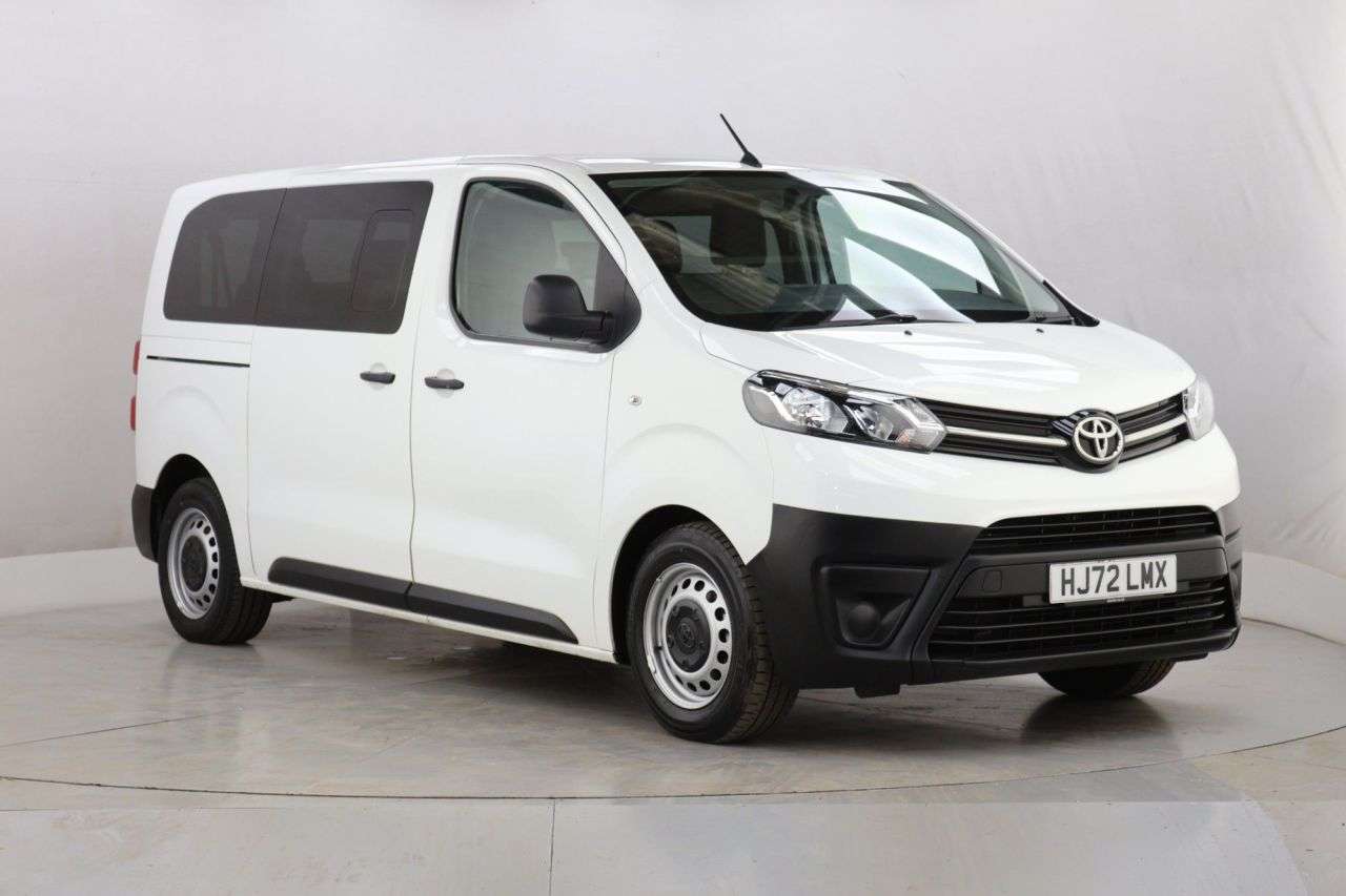 A 2022 TOYOTA PROACE VERSO 1.5D Medium MPV 6dr Diesel Manual MWB Euro 6 (s/s) (9 Seat) (120 ps) A 2022 TOYOTA PROACE VERSO 1.5D Medium MPV 6dr Diesel Manual MWB Euro 6 (s/s) (9 Seat) (120 ps)