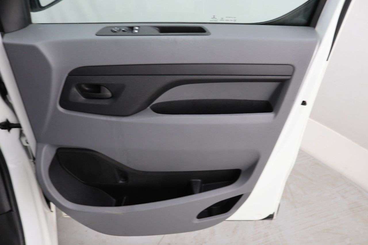 2022 TOYOTA PROACE VERSO 2022 TOYOTA PROACE VERSO