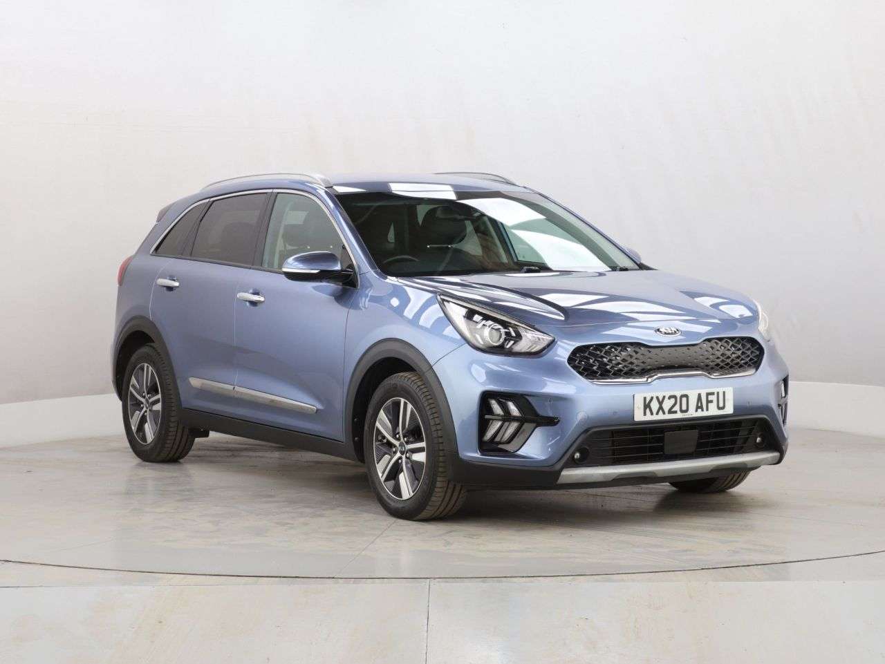 A 2020 KIA NIRO 1.6 GDi 8.9kWh 3 SUV 5dr Petrol Plug-in Hybrid DCT Euro 6 (s/s) (139 bhp) A 2020 KIA NIRO 1.6 GDi 8.9kWh 3 SUV 5dr Petrol Plug-in Hybrid DCT Euro 6 (s/s) (139 bhp)