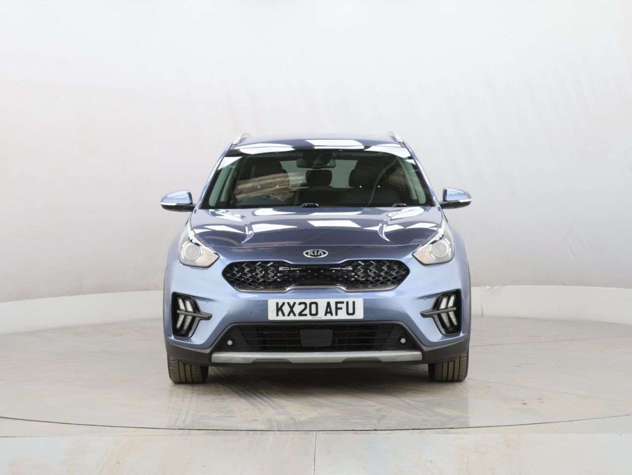 A 2020 KIA NIRO 1.6 GDi 8.9kWh 3 SUV 5dr Petrol Plug-in Hybrid DCT Euro 6 (s/s) (139 bhp) A 2020 KIA NIRO 1.6 GDi 8.9kWh 3 SUV 5dr Petrol Plug-in Hybrid DCT Euro 6 (s/s) (139 bhp)