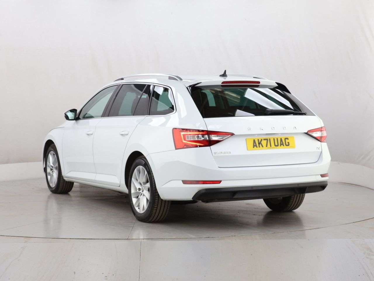 2021 SKODA SUPERB 2021 SKODA SUPERB