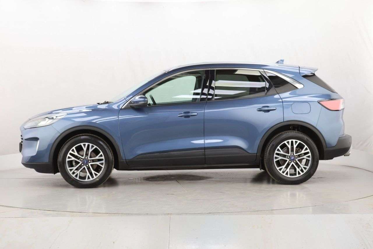 2022 FORD KUGA 2022 FORD KUGA