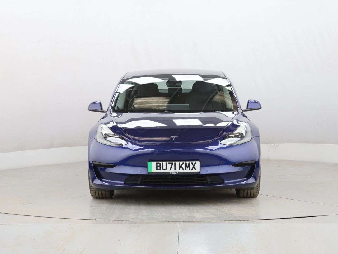 A 2021 TESLA MODEL 3 Standard Range Plus Saloon 4dr Electric Auto RWD (241 bhp) A 2021 TESLA MODEL 3 Standard Range Plus Saloon 4dr Electric Auto RWD (241 bhp)