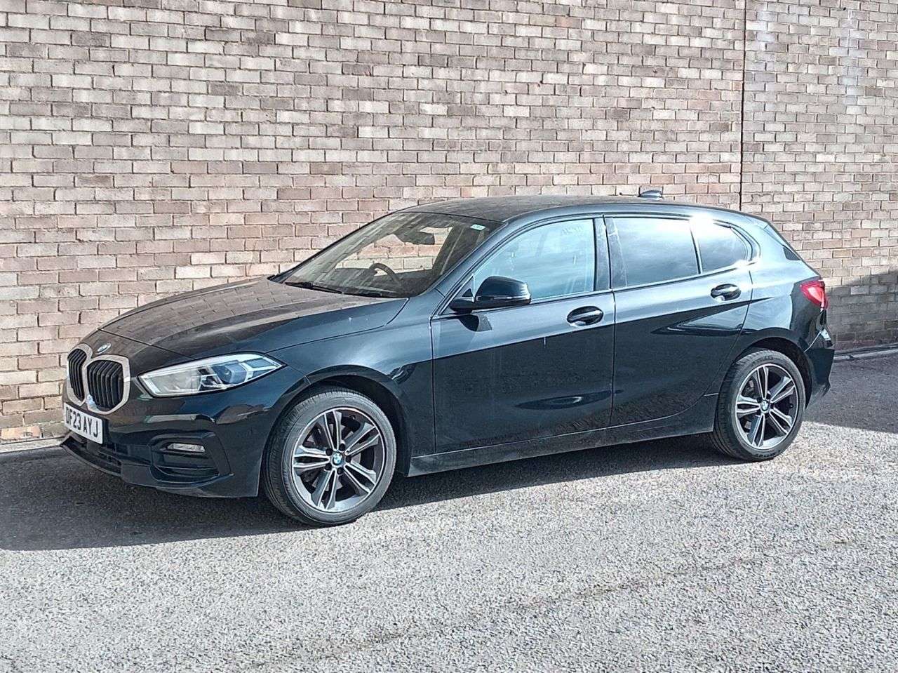 A 2023 BMW 1 SERIES 1.5 118i Sport (LCP) Hatchback 5dr Petrol DCT Euro 6 (s/s) (136 ps) A 2023 BMW 1 SERIES 1.5 118i Sport (LCP) Hatchback 5dr Petrol DCT Euro 6 (s/s) (136 ps)