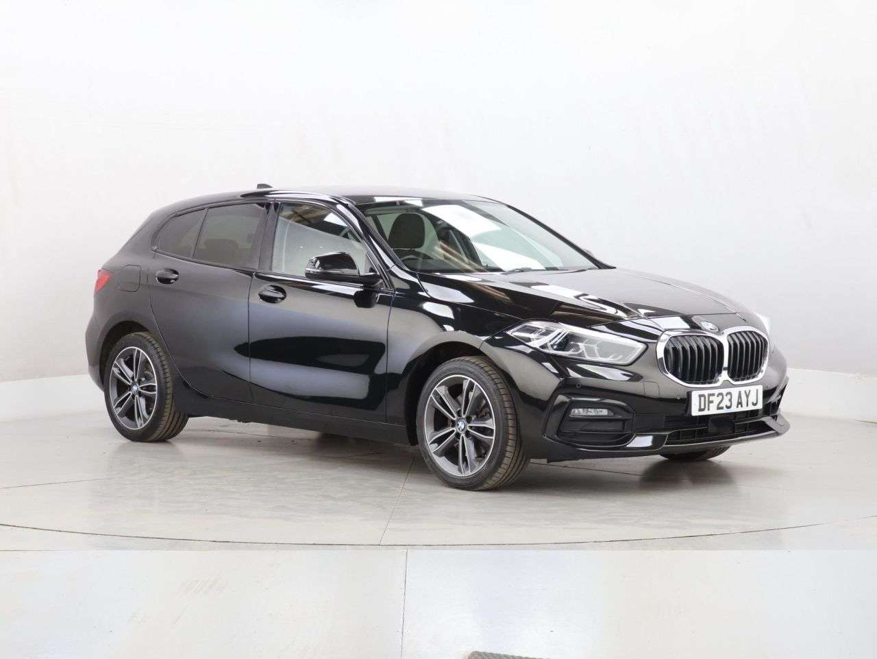 A 2023 BMW 1 SERIES 1.5 118i Sport (LCP) Hatchback 5dr Petrol DCT Euro 6 (s/s) (136 ps) A 2023 BMW 1 SERIES 1.5 118i Sport (LCP) Hatchback 5dr Petrol DCT Euro 6 (s/s) (136 ps)