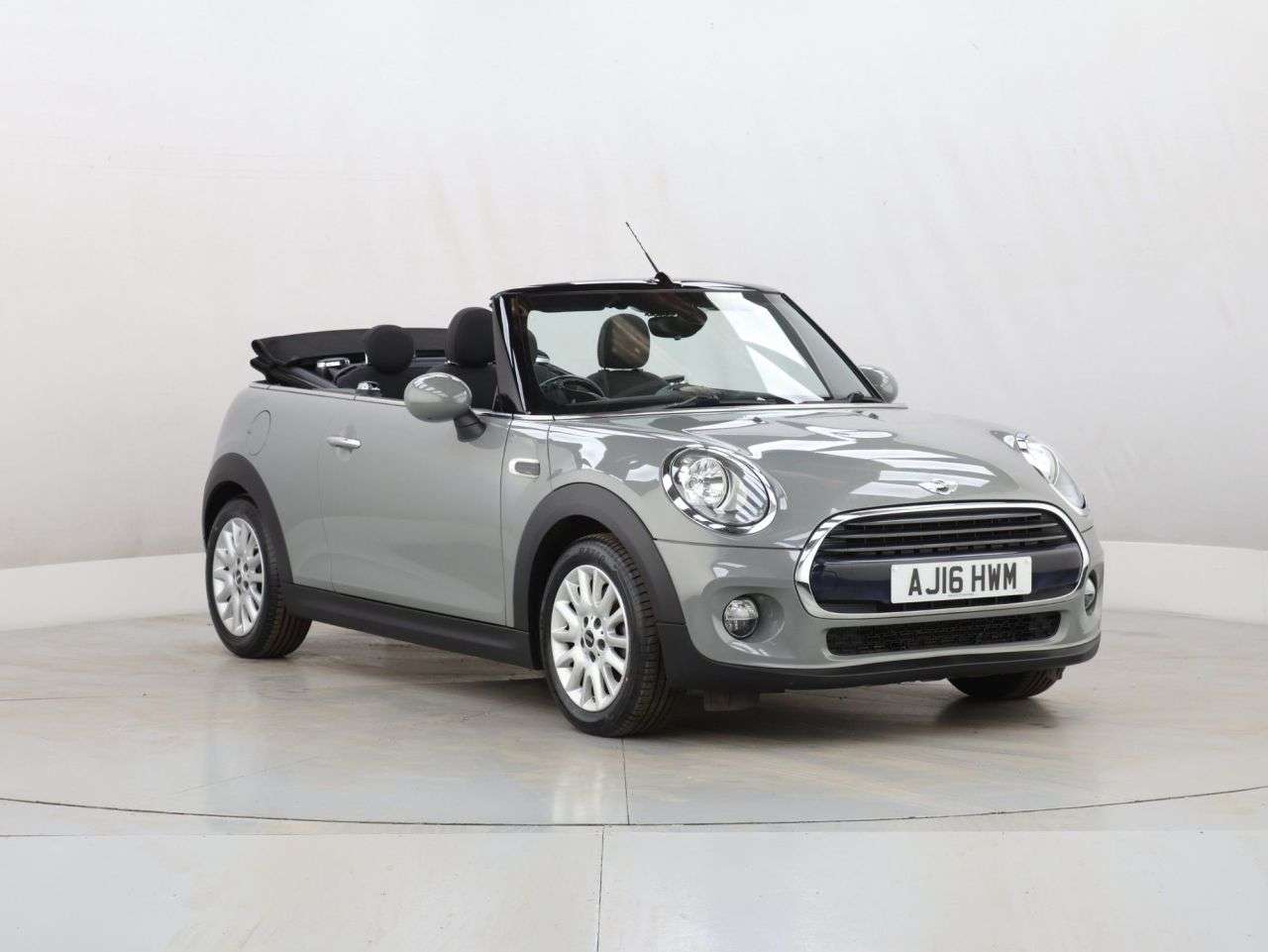 A 2016 MINI MINI COOPER A 2016 MINI MINI COOPER