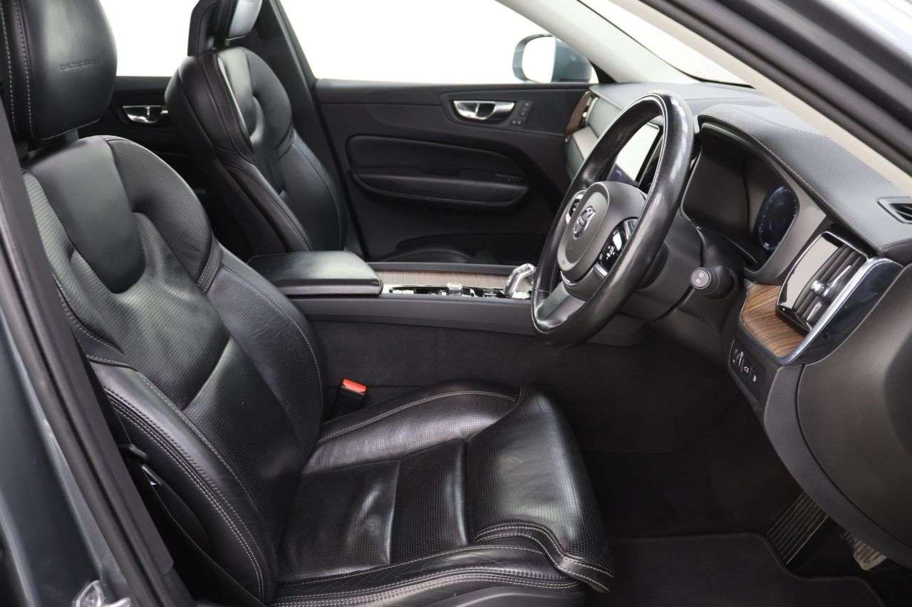 2018 VOLVO XC60 2018 VOLVO XC60