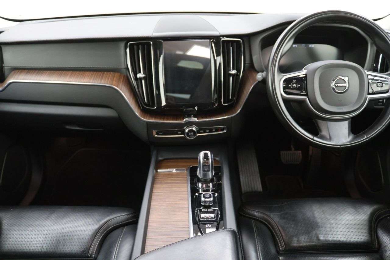 2018 VOLVO XC60 2018 VOLVO XC60