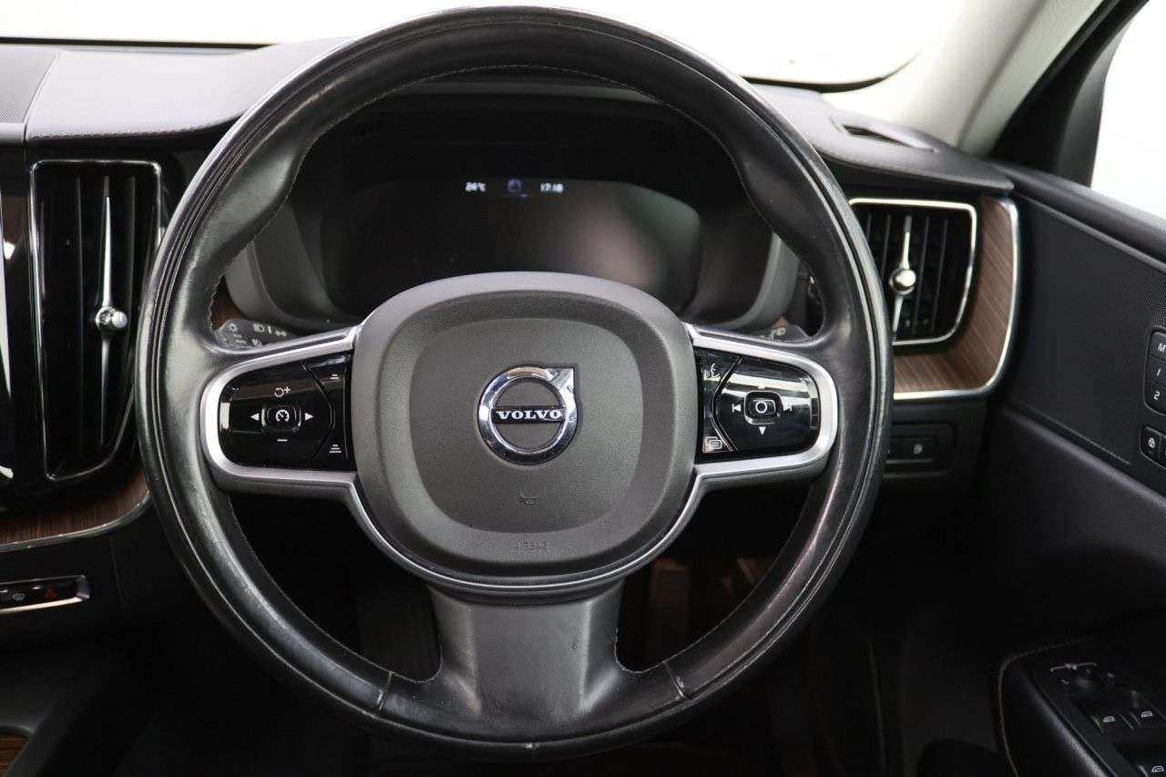 2018 VOLVO XC60 2018 VOLVO XC60