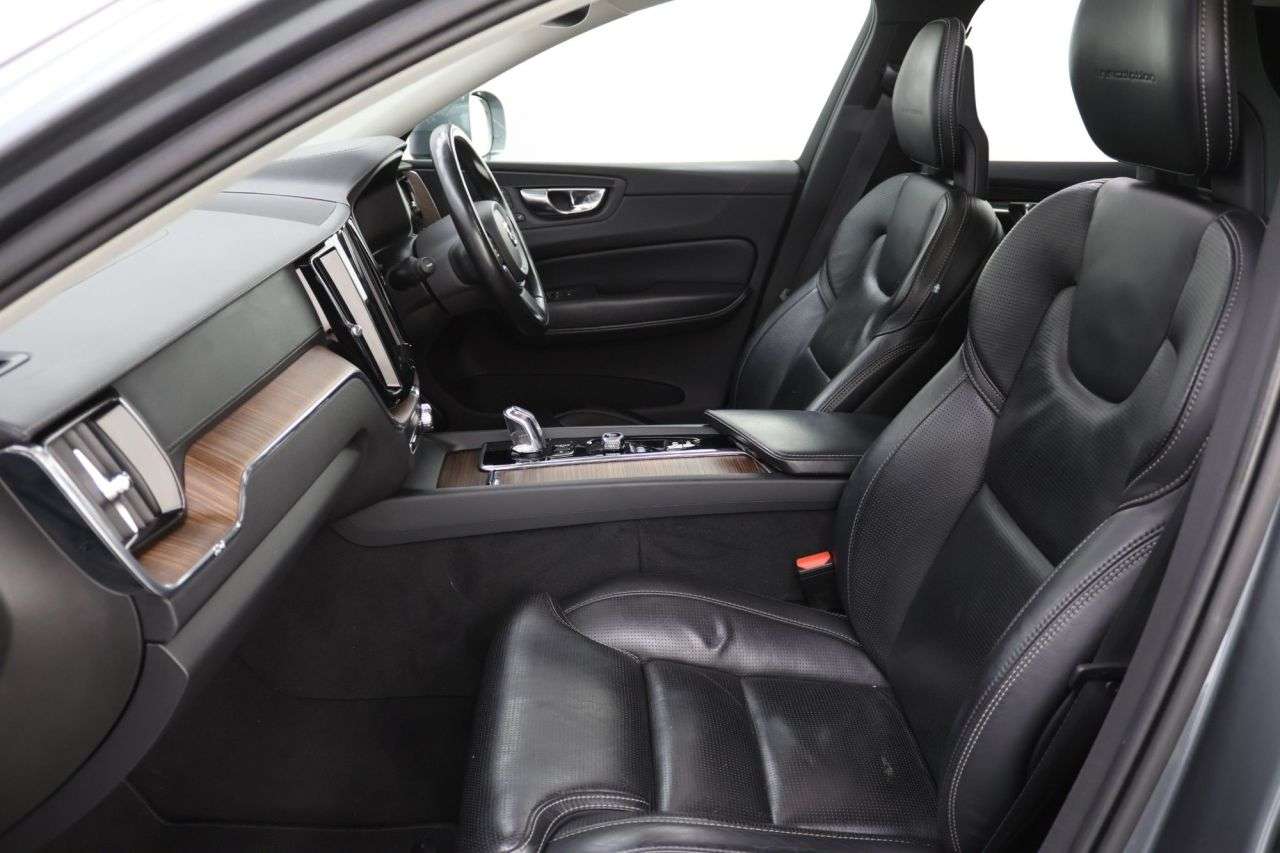 2018 VOLVO XC60 2018 VOLVO XC60