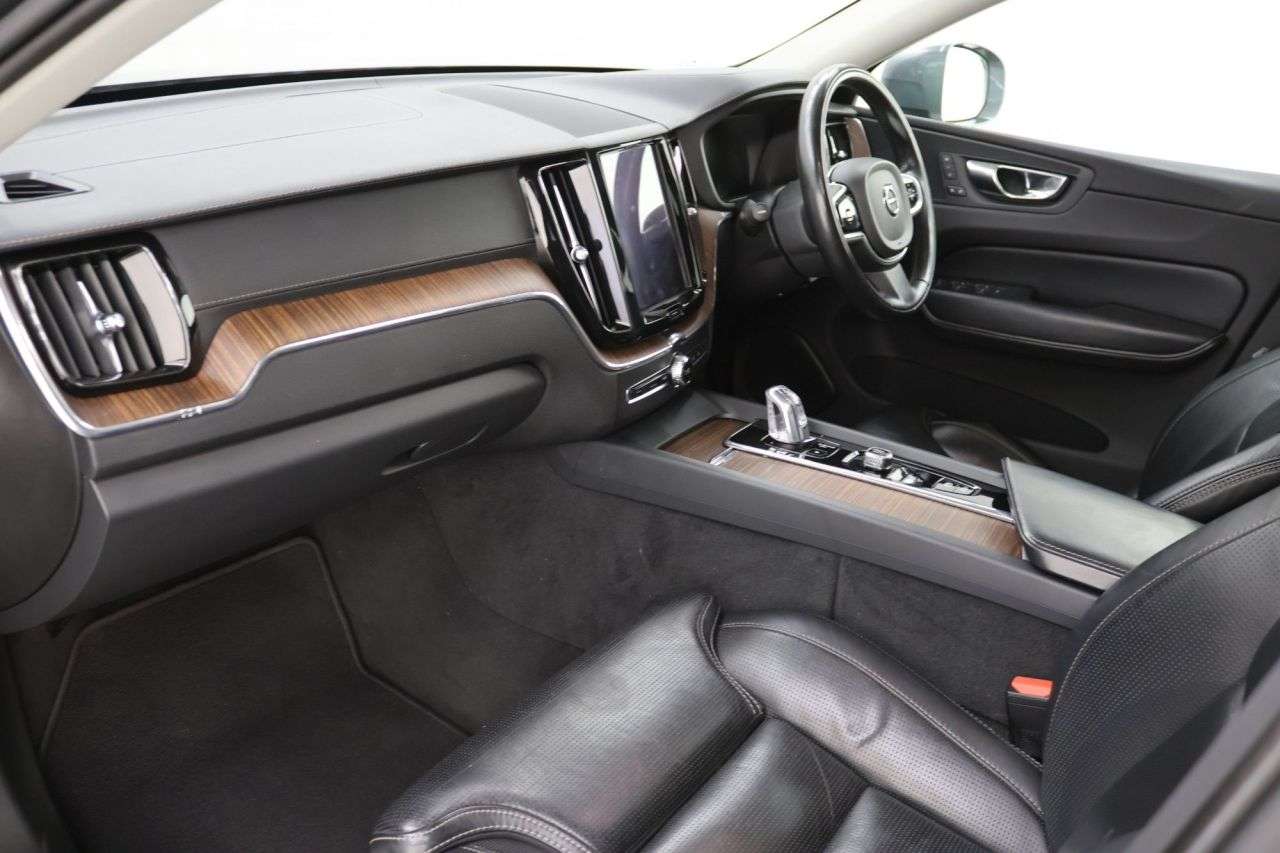 2018 VOLVO XC60 2018 VOLVO XC60