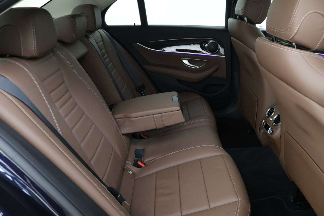 A 2022 MERCEDES-BENZ E CLASS 2.0 E300e 13.5kWh AMG Line Edition Saloon 4dr Petrol Plug-in Hybrid G-Troni A 2022 MERCEDES-BENZ E CLASS 2.0 E300e 13.5kWh AMG Line Edition Saloon 4dr Petrol Plug-in Hybrid G-Troni