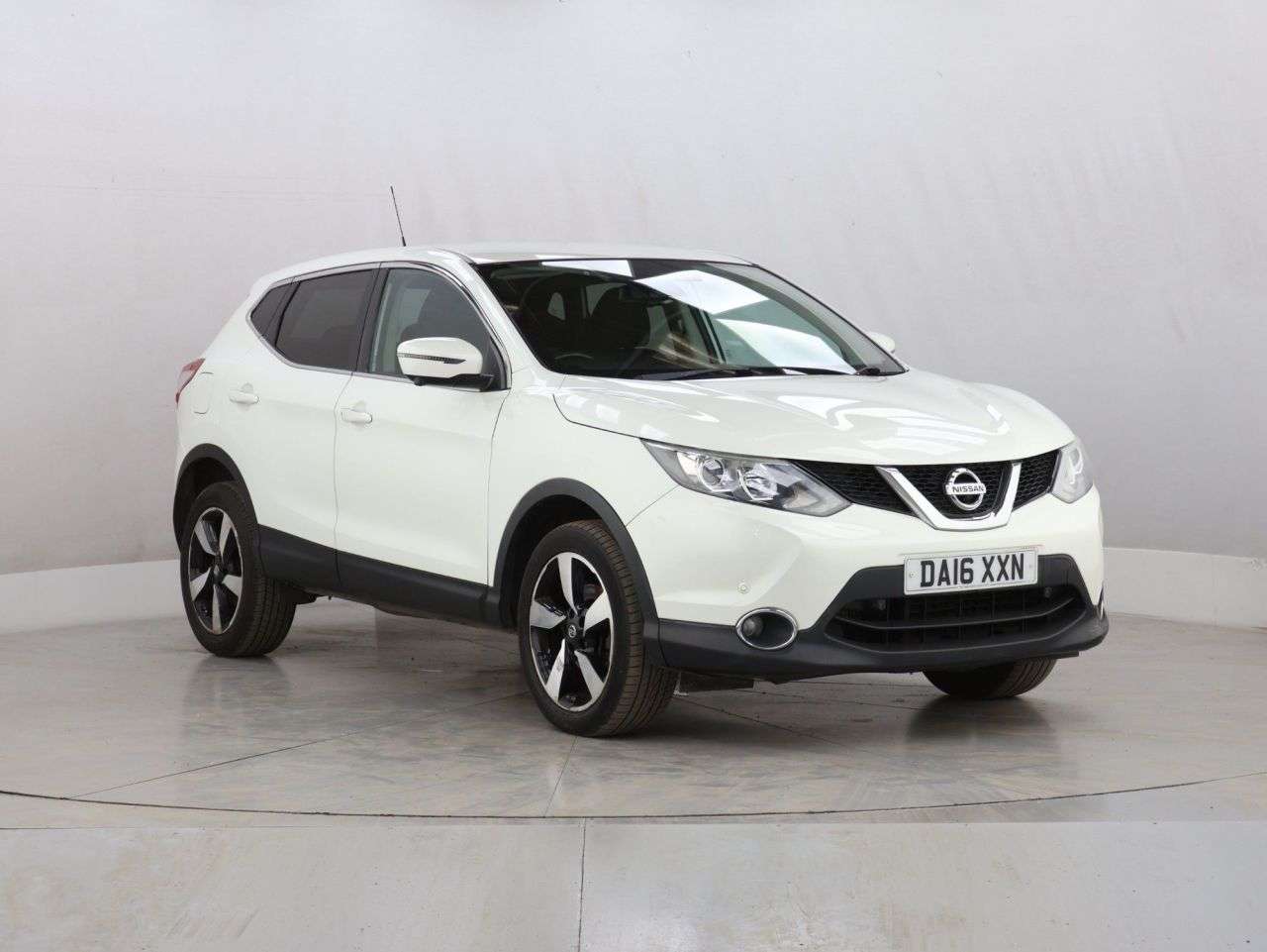 A 2016 NISSAN QASHQAI 1.5 dCi N-Connecta SUV 5dr Diesel Manual 2WD Euro 6 (s/s) (110 ps) A 2016 NISSAN QASHQAI 1.5 dCi N-Connecta SUV 5dr Diesel Manual 2WD Euro 6 (s/s) (110 ps)