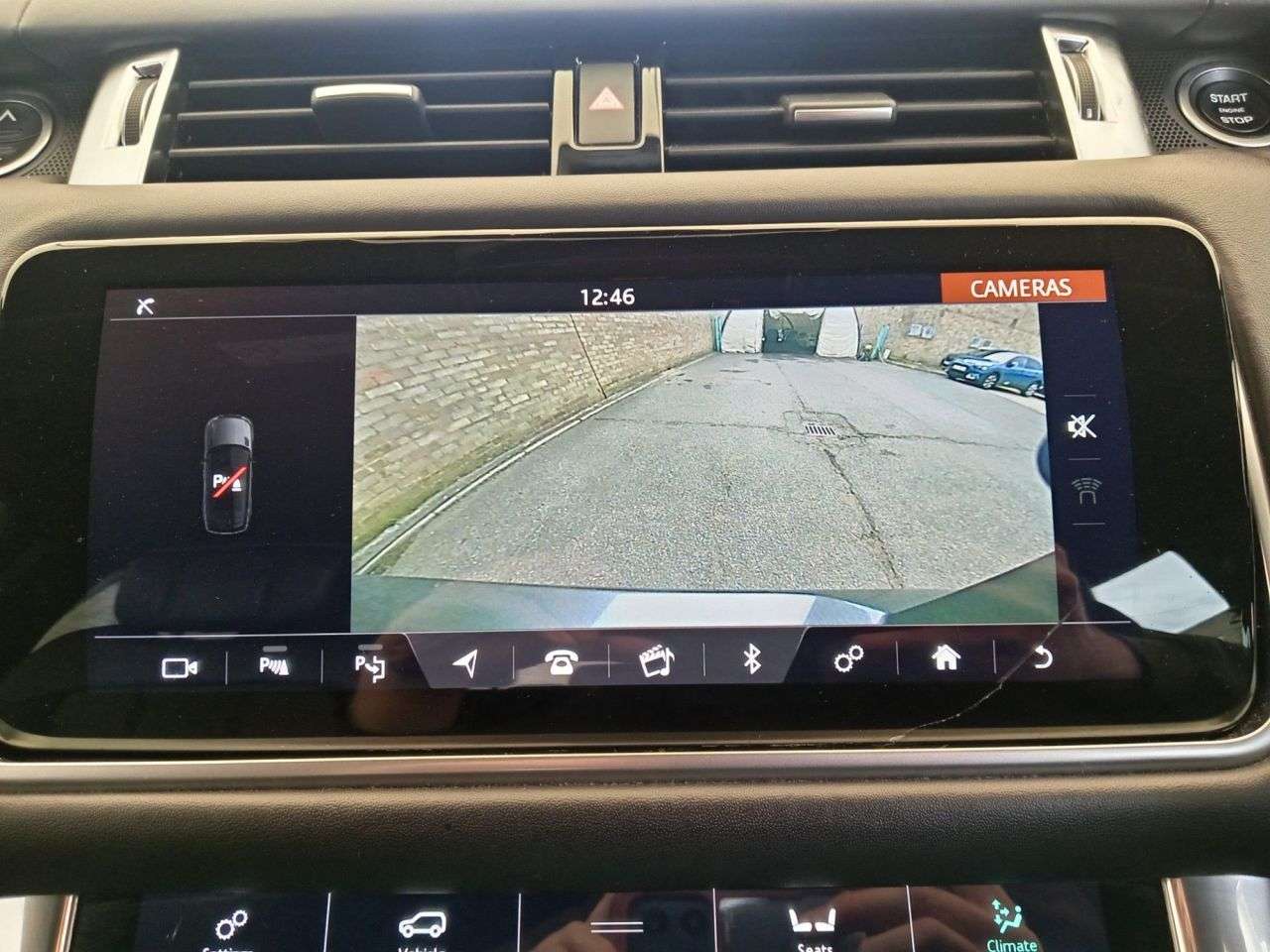 A 2018 LAND ROVER RANGE ROVER SPORT 3.0 SD V6 Autobiography Dynamic SUV 5dr Diesel Auto 4WD Euro 6 (s/s) (306 p A 2018 LAND ROVER RANGE ROVER SPORT 3.0 SD V6 Autobiography Dynamic SUV 5dr Diesel Auto 4WD Euro 6 (s/s) (306 p