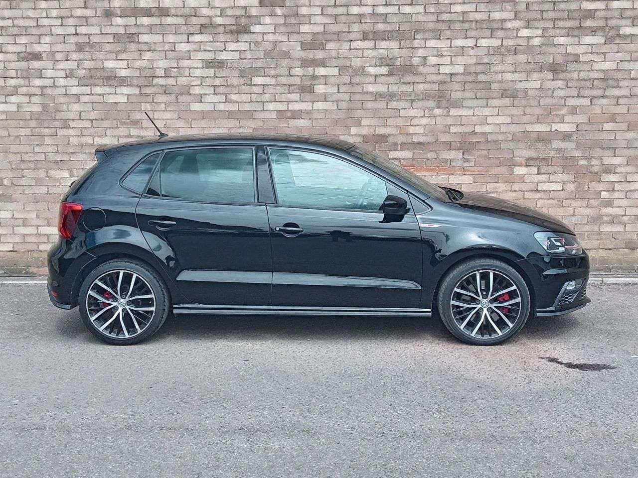 A 2016 VOLKSWAGEN POLO 1.8 TSI BlueMotion Tech GTI Hatchback 5dr Petrol DSG Euro 6 (s/s) (192 ps) A 2016 VOLKSWAGEN POLO 1.8 TSI BlueMotion Tech GTI Hatchback 5dr Petrol DSG Euro 6 (s/s) (192 ps)