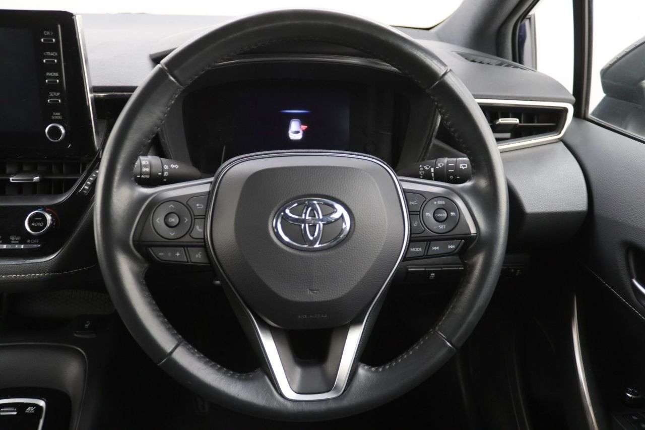 2021 TOYOTA COROLLA 2021 TOYOTA COROLLA