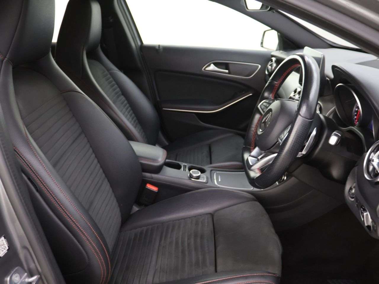 2018 MERCEDES-BENZ GLA CLASS 2018 MERCEDES-BENZ GLA CLASS