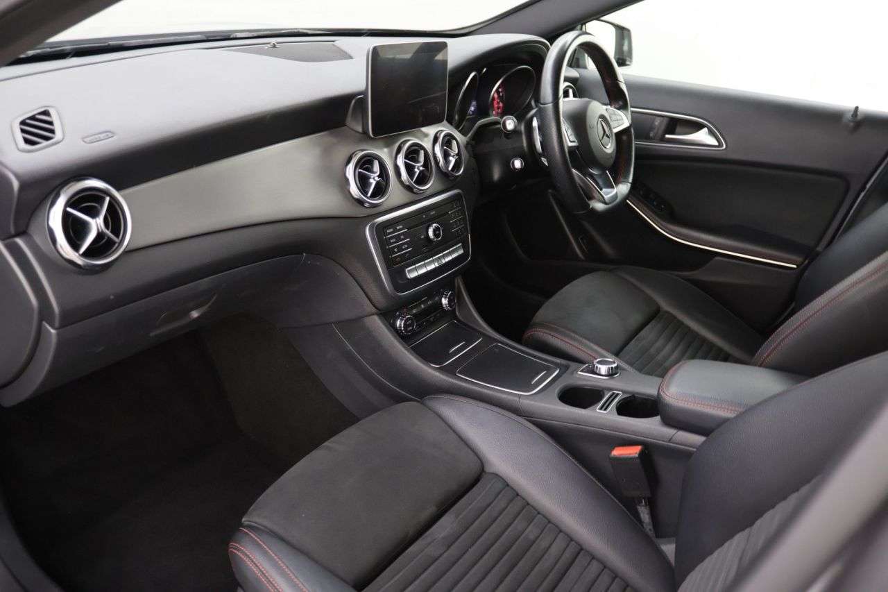 2018 MERCEDES-BENZ GLA CLASS 2018 MERCEDES-BENZ GLA CLASS