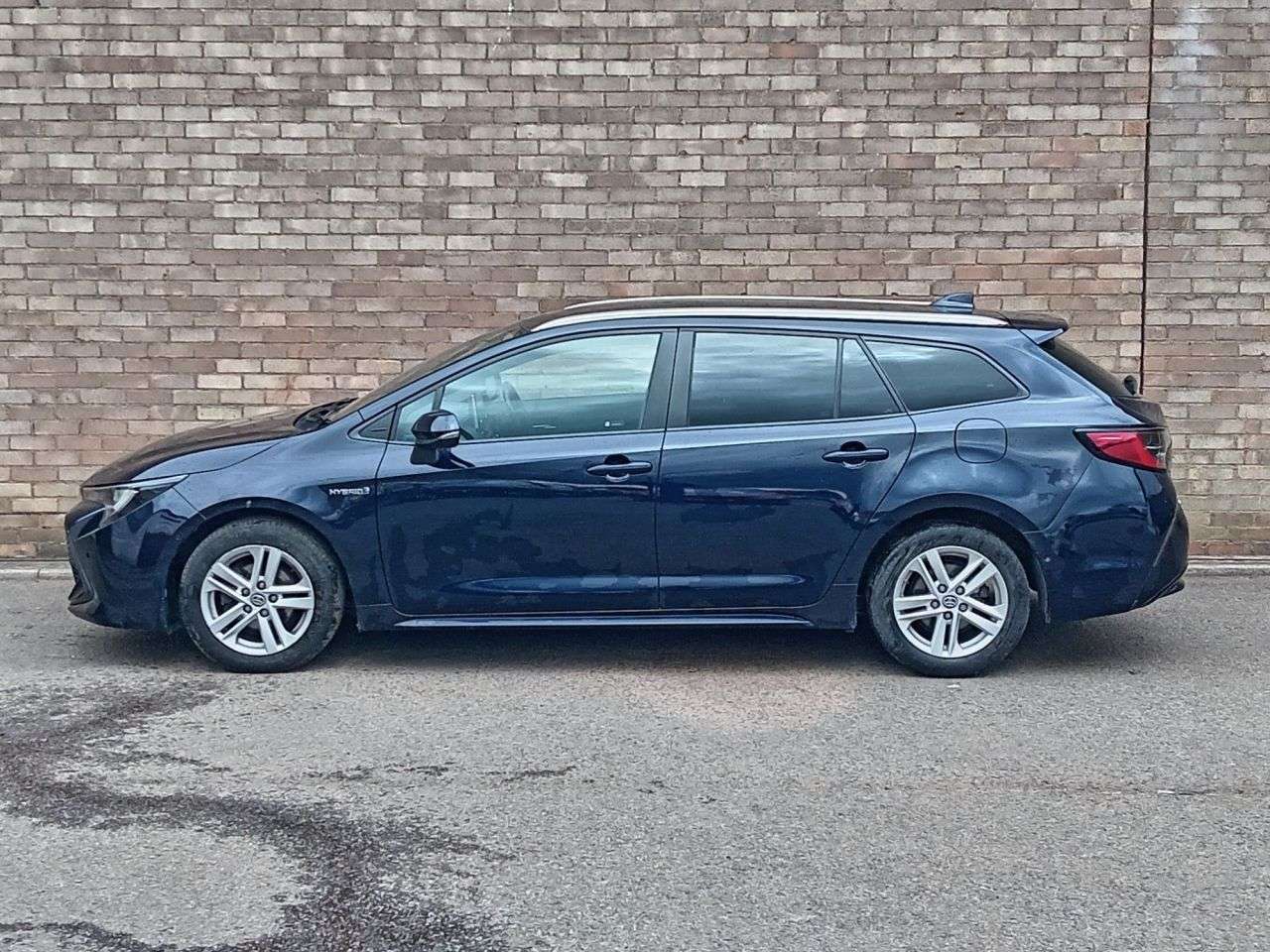 A 2021 TOYOTA COROLLA 1.8 VVT-h GPF Icon Tech Touring Sports 5dr Petrol Hybrid CVT Euro 6 (s/s) ( A 2021 TOYOTA COROLLA 1.8 VVT-h GPF Icon Tech Touring Sports 5dr Petrol Hybrid CVT Euro 6 (s/s) (