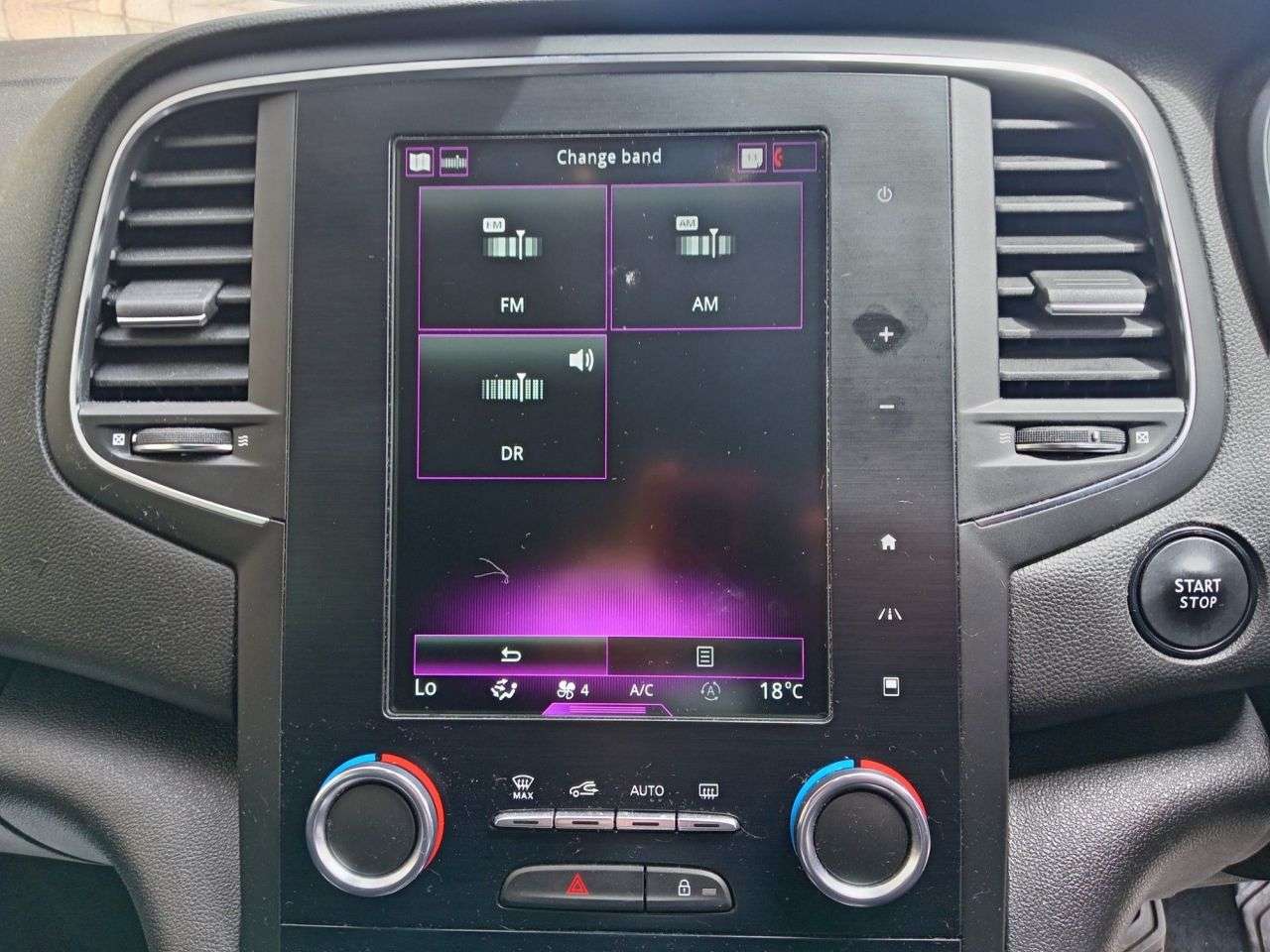 2019 RENAULT MEGANE 2019 RENAULT MEGANE