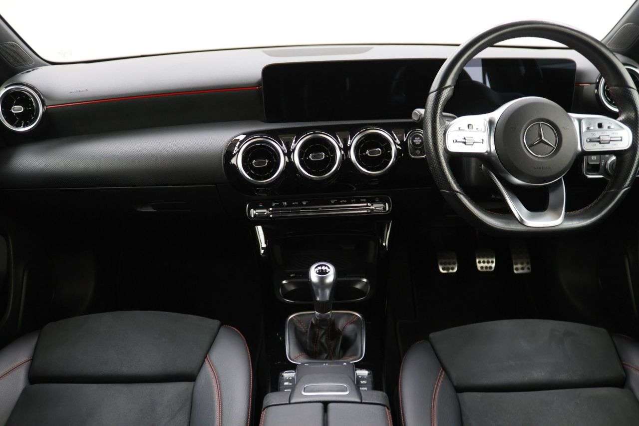 2021 MERCEDES-BENZ A CLASS 2021 MERCEDES-BENZ A CLASS