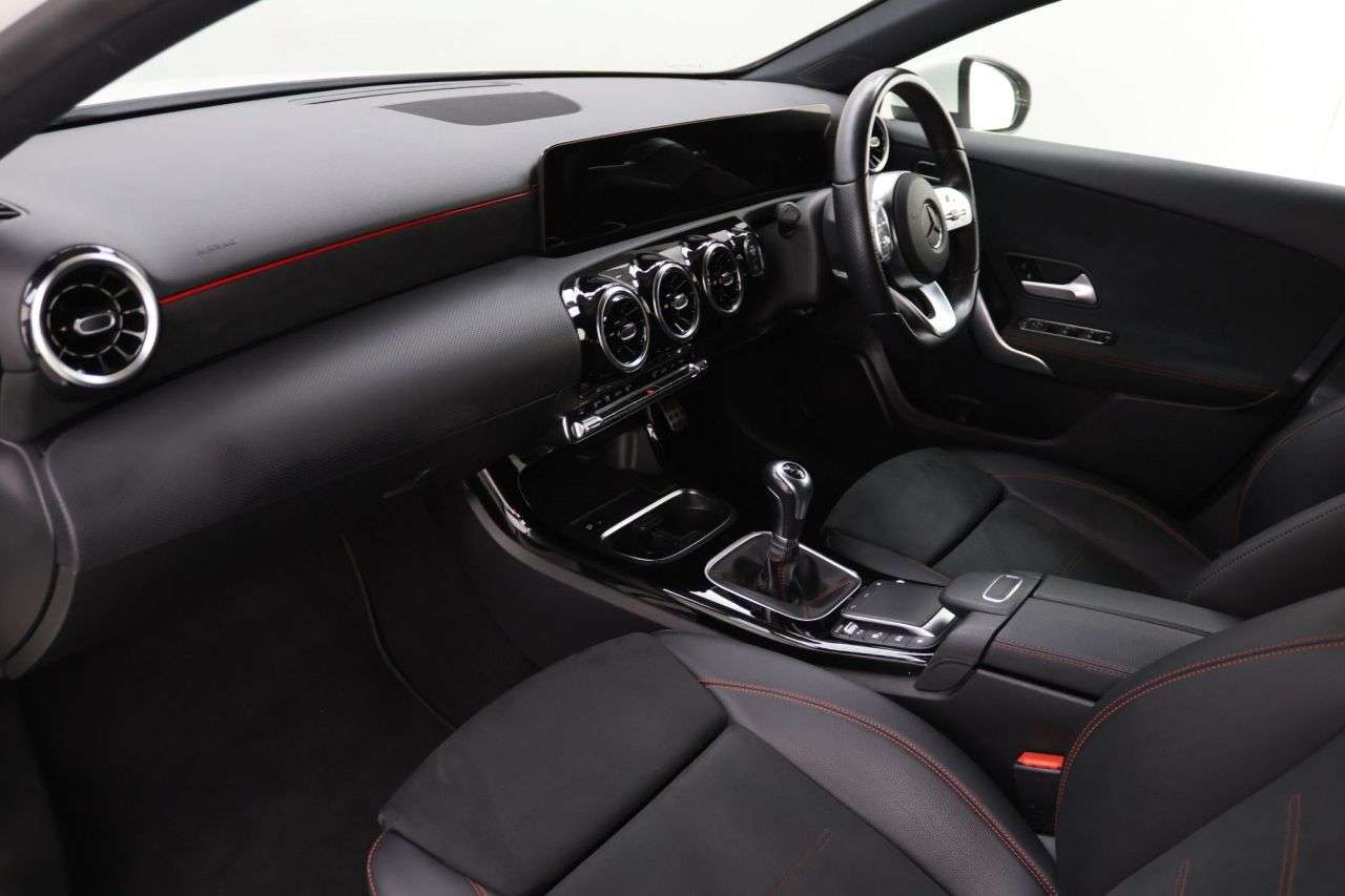 2021 MERCEDES-BENZ A CLASS 2021 MERCEDES-BENZ A CLASS