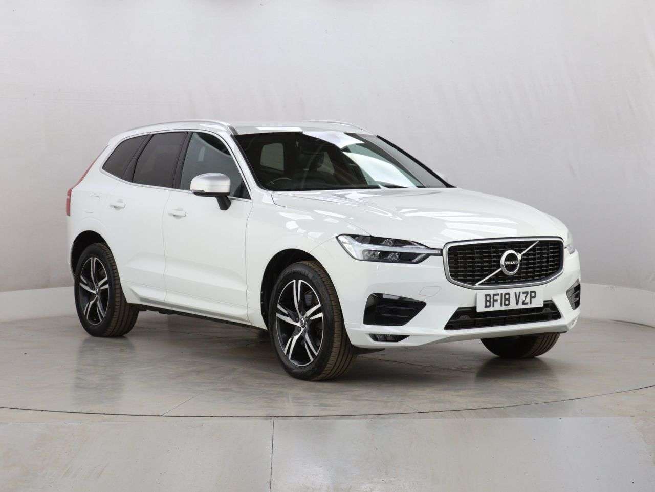 A 2018 VOLVO XC60 2.0 T5 R-Design SUV 5dr Petrol Auto AWD Euro 6 (s/s) (250 ps) A 2018 VOLVO XC60 2.0 T5 R-Design SUV 5dr Petrol Auto AWD Euro 6 (s/s) (250 ps)