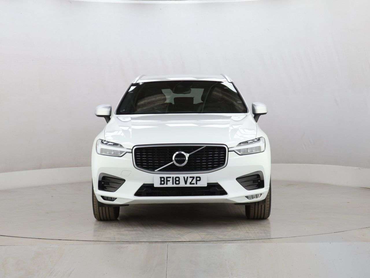 A 2018 VOLVO XC60 2.0 T5 R-Design SUV 5dr Petrol Auto AWD Euro 6 (s/s) (250 ps) A 2018 VOLVO XC60 2.0 T5 R-Design SUV 5dr Petrol Auto AWD Euro 6 (s/s) (250 ps)
