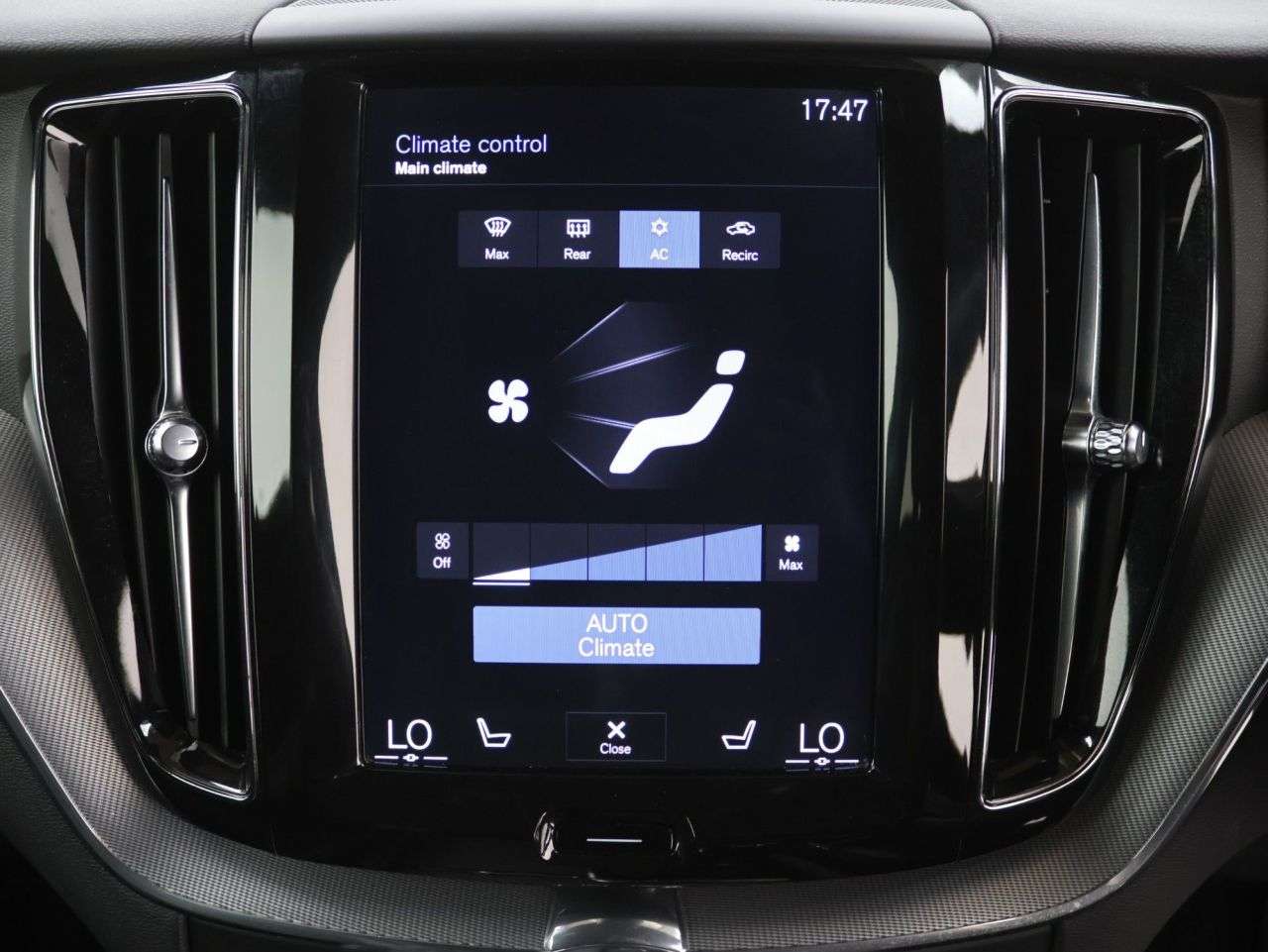 2018 VOLVO XC60 2018 VOLVO XC60