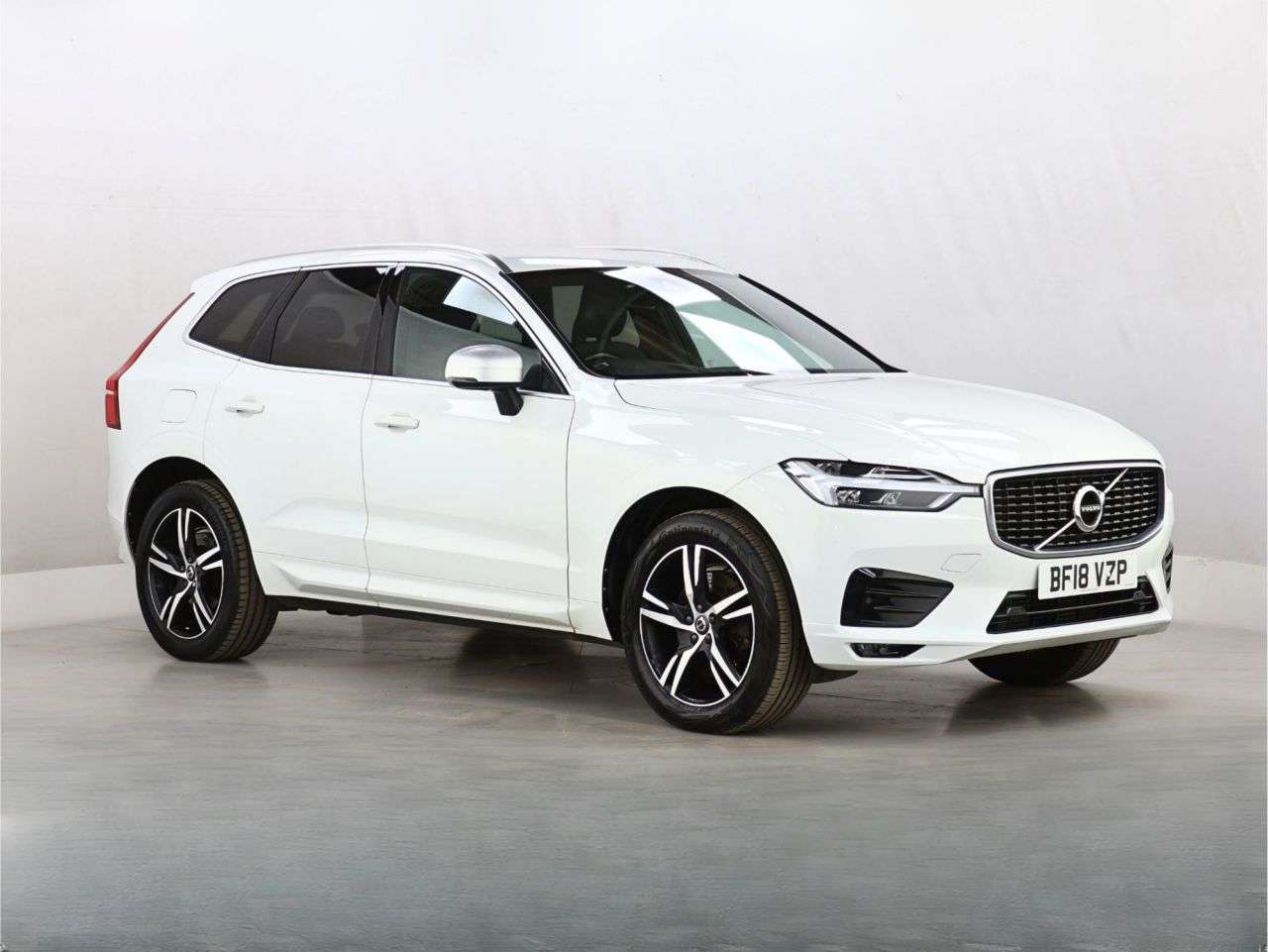 A 2018 VOLVO XC60 2.0 T5 R-Design SUV 5dr Petrol Auto AWD Euro 6 (s/s) (250 ps) A 2018 VOLVO XC60 2.0 T5 R-Design SUV 5dr Petrol Auto AWD Euro 6 (s/s) (250 ps)