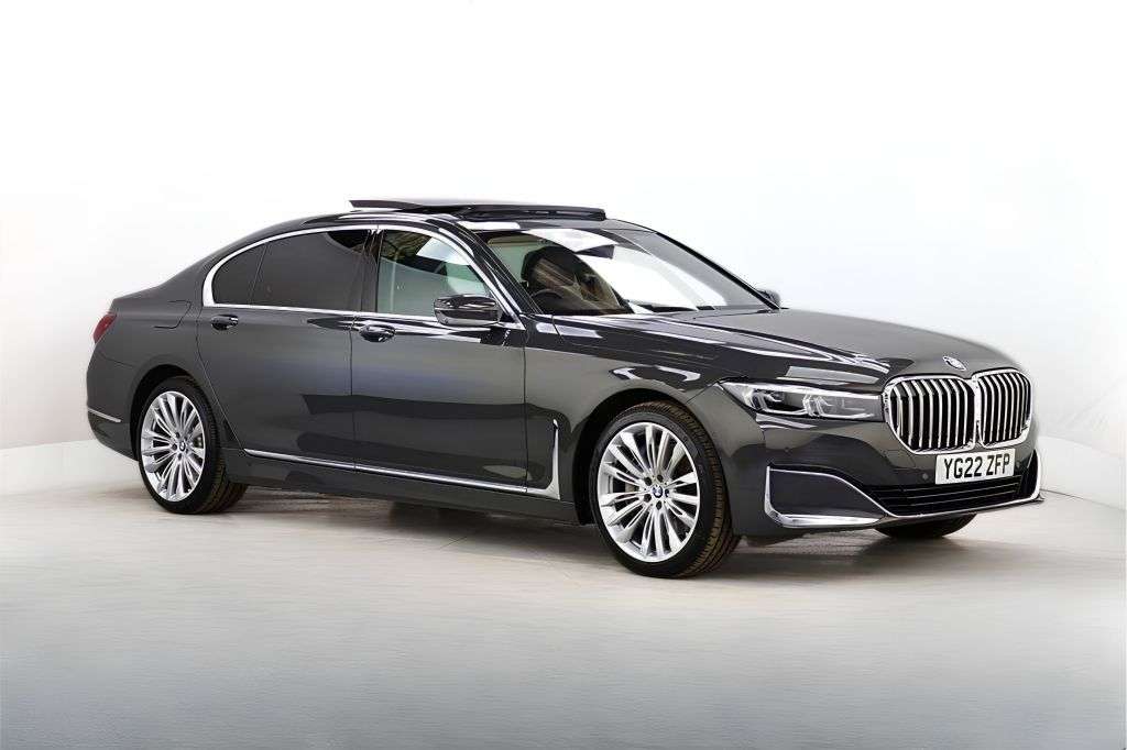 A 2022 BMW 7 SERIES 3.0 745Le 12kWh Saloon 4dr Petrol Plug-in Hybrid Auto xDrive Euro 6 (s/s) ( A 2022 BMW 7 SERIES 3.0 745Le 12kWh Saloon 4dr Petrol Plug-in Hybrid Auto xDrive Euro 6 (s/s) (