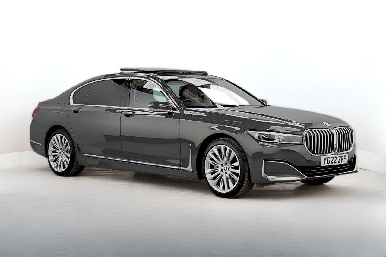 A 2022 BMW 7 SERIES 3.0 745Le 12kWh Saloon 4dr Petrol Plug-in Hybrid Auto xDrive Euro 6 (s/s) ( A 2022 BMW 7 SERIES 3.0 745Le 12kWh Saloon 4dr Petrol Plug-in Hybrid Auto xDrive Euro 6 (s/s) (