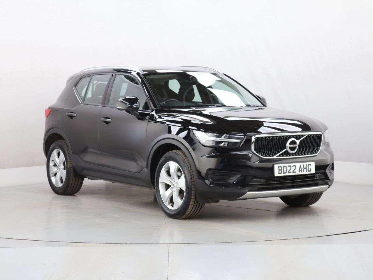 A 2022 VOLVO XC40 1.5 T3 Momentum SUV 5dr Petrol Manual Euro 6 (s/s) (163 ps) A 2022 VOLVO XC40 1.5 T3 Momentum SUV 5dr Petrol Manual Euro 6 (s/s) (163 ps)