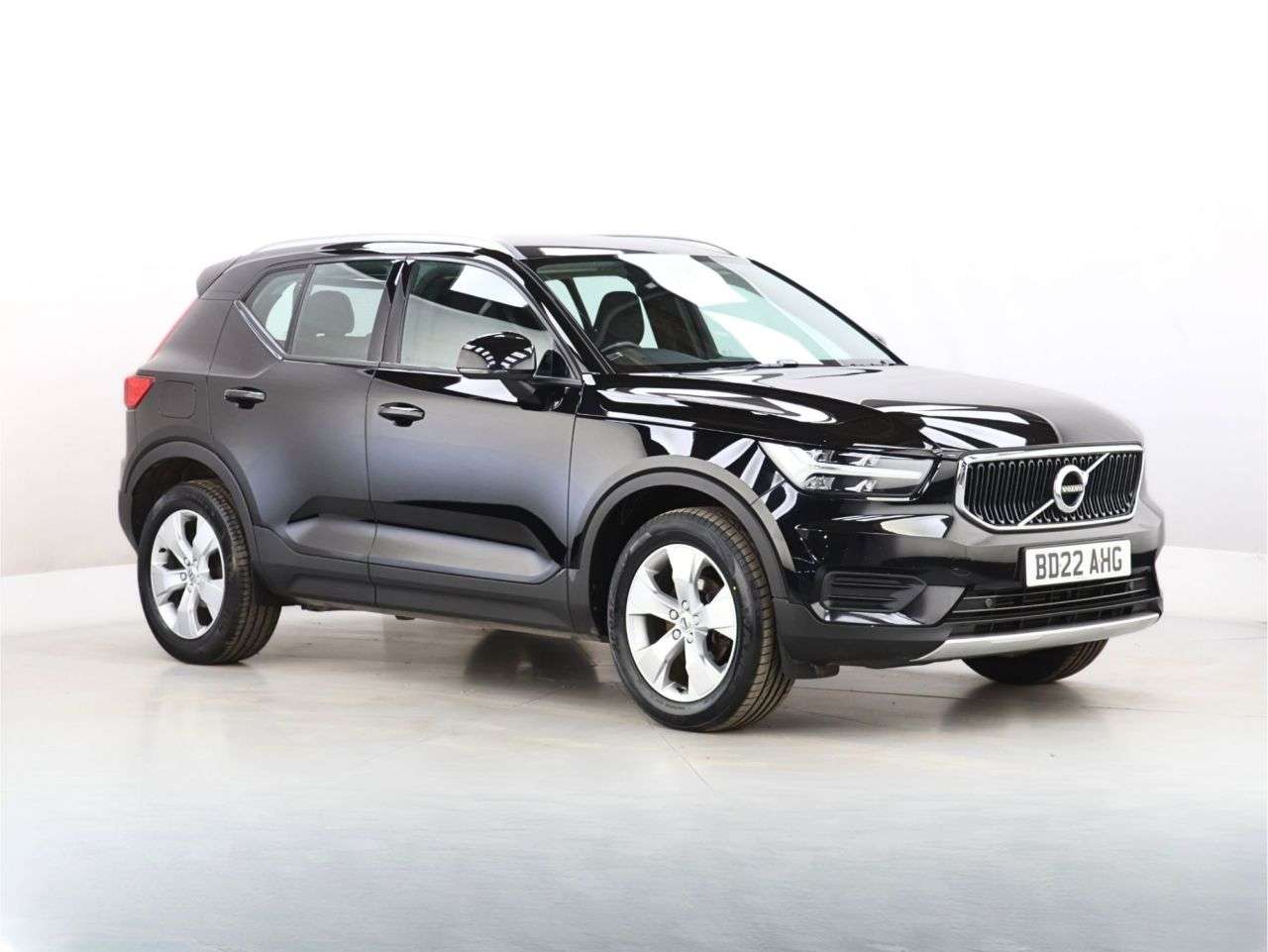 A 2022 VOLVO XC40 1.5 T3 Momentum SUV 5dr Petrol Manual Euro 6 (s/s) (163 ps) A 2022 VOLVO XC40 1.5 T3 Momentum SUV 5dr Petrol Manual Euro 6 (s/s) (163 ps)