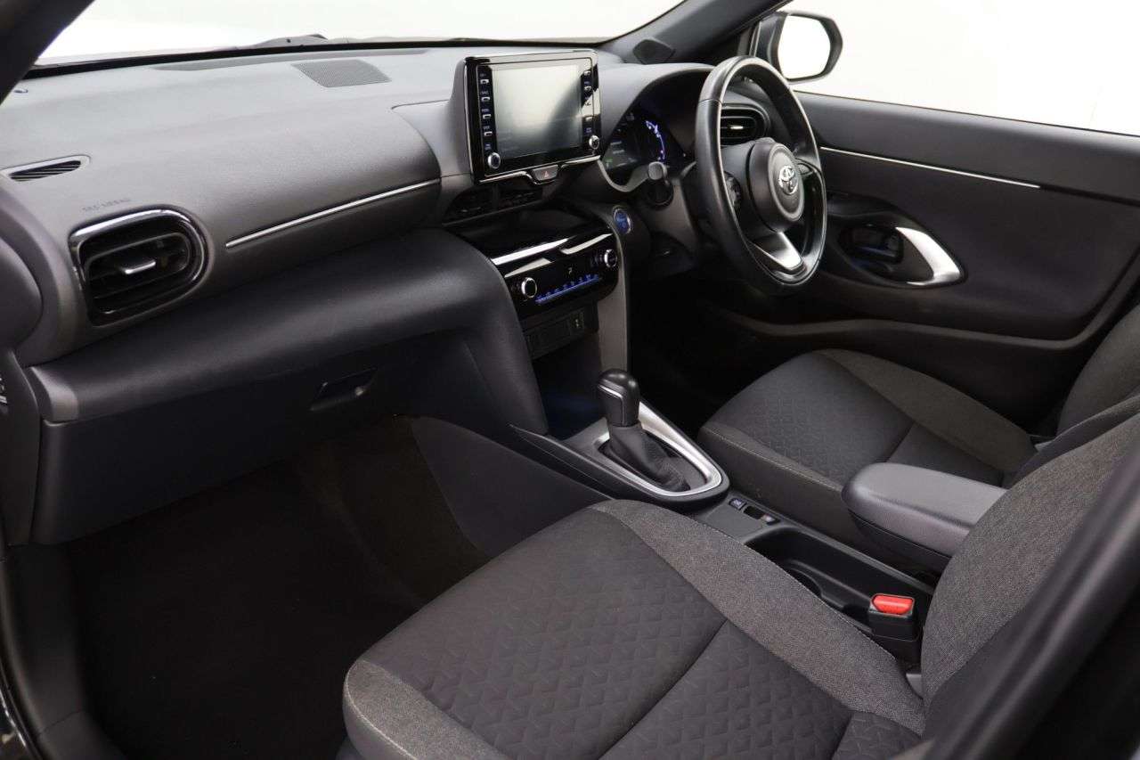 2023 TOYOTA YARIS CROSS 2023 TOYOTA YARIS CROSS