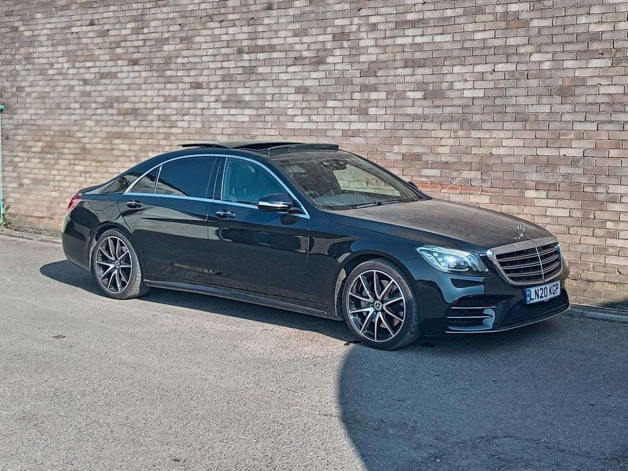 A 2020 MERCEDES-BENZ S CLASS 2.9 S400Ld Grand Edition (Executive) Saloon 4dr Diesel G-Tronic+ Euro 6 (s/ A 2020 MERCEDES-BENZ S CLASS 2.9 S400Ld Grand Edition (Executive) Saloon 4dr Diesel G-Tronic+ Euro 6 (s/