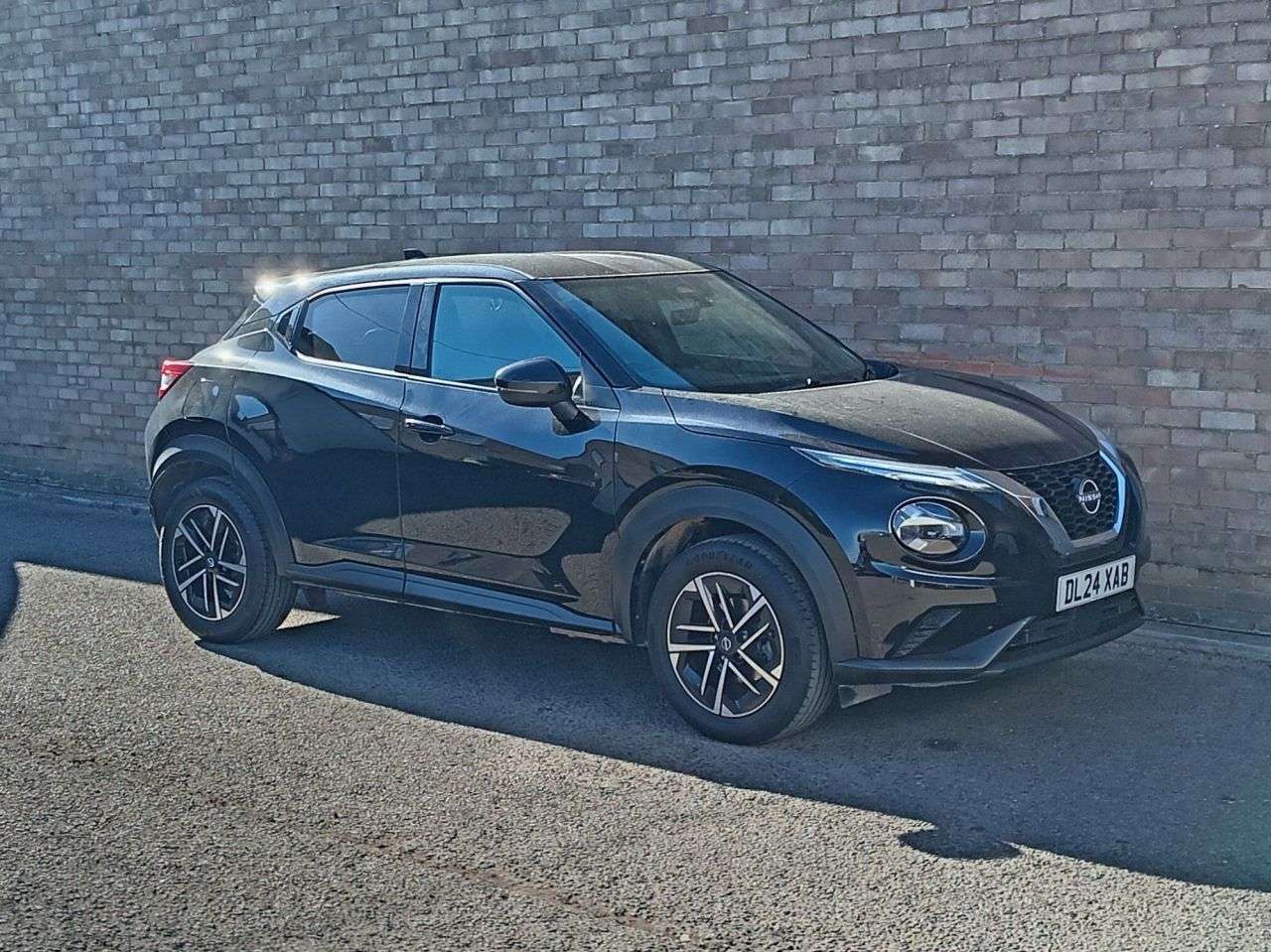 A 2024 NISSAN JUKE 1.0 DIG-T N-Connecta SUV 5dr Petrol DCT Auto Euro 6 (s/s) (114 ps) A 2024 NISSAN JUKE 1.0 DIG-T N-Connecta SUV 5dr Petrol DCT Auto Euro 6 (s/s) (114 ps)