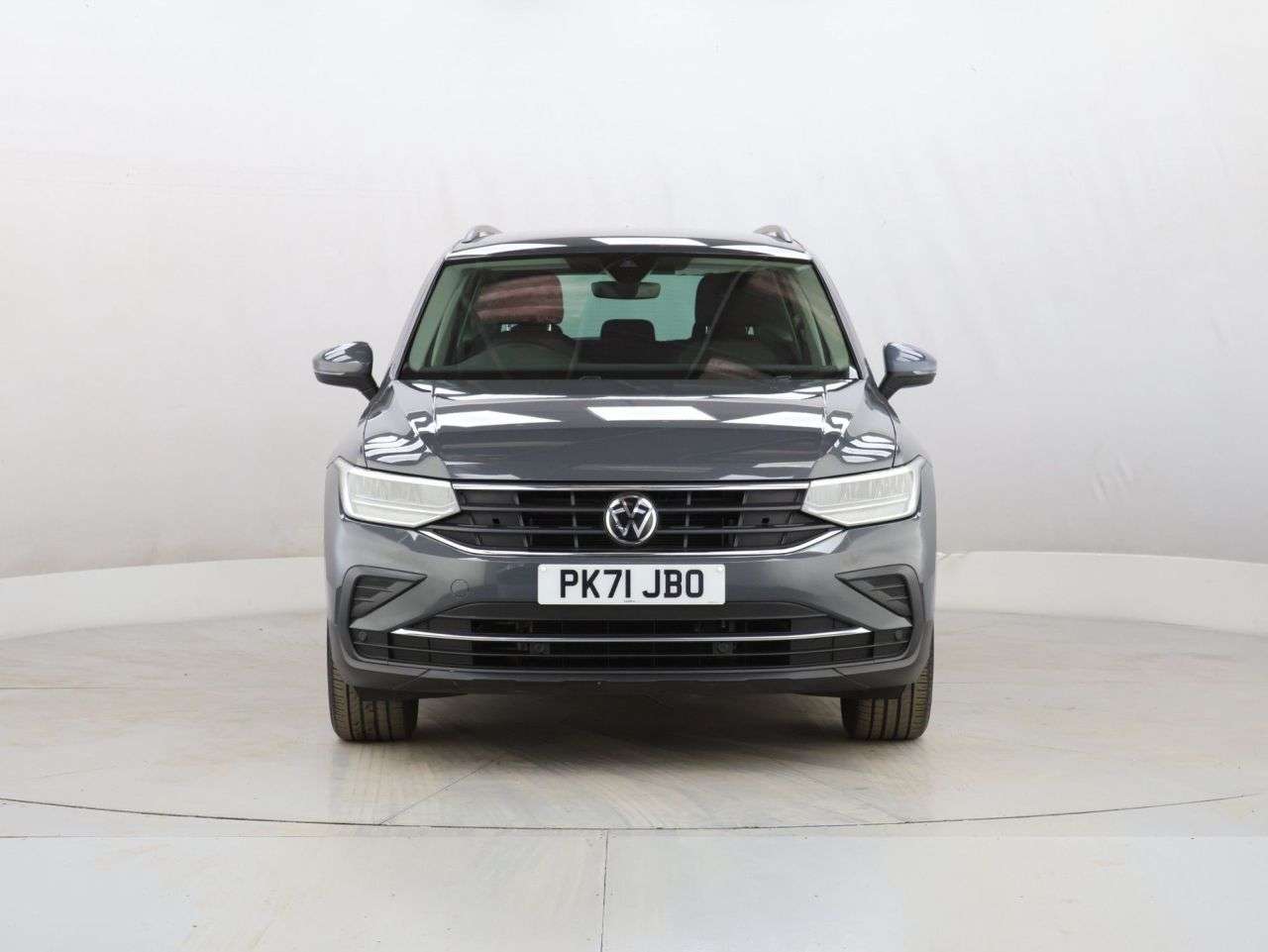 A 2022 VOLKSWAGEN TIGUAN 1.5 TSI Life SUV 5dr Petrol Manual Euro 6 (s/s) (150 ps) A 2022 VOLKSWAGEN TIGUAN 1.5 TSI Life SUV 5dr Petrol Manual Euro 6 (s/s) (150 ps)