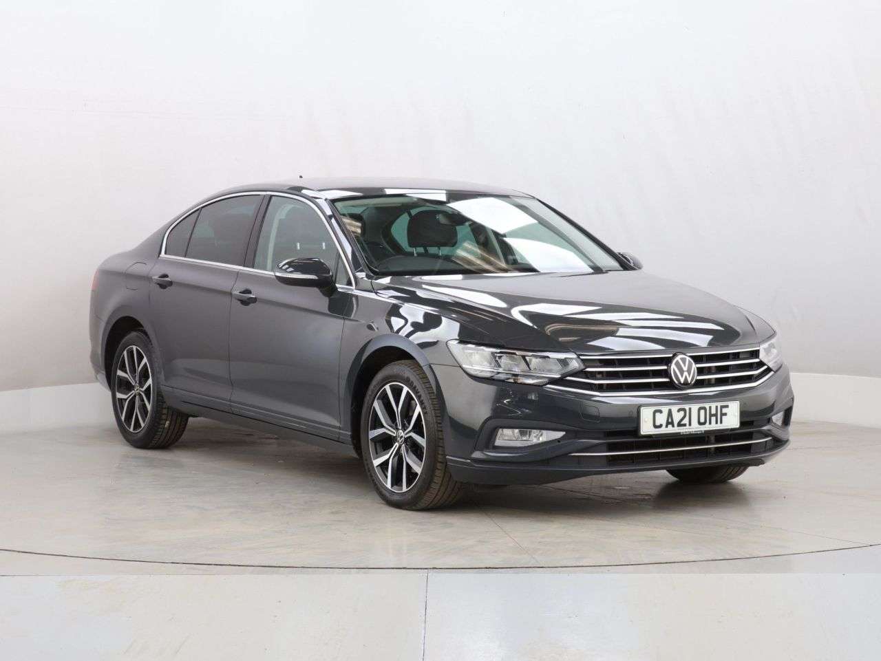 A 2021 VOLKSWAGEN PASSAT 1.5 TSI EVO SEL Saloon 4dr Petrol Manual Euro 6 (s/s) (150 ps) A 2021 VOLKSWAGEN PASSAT 1.5 TSI EVO SEL Saloon 4dr Petrol Manual Euro 6 (s/s) (150 ps)