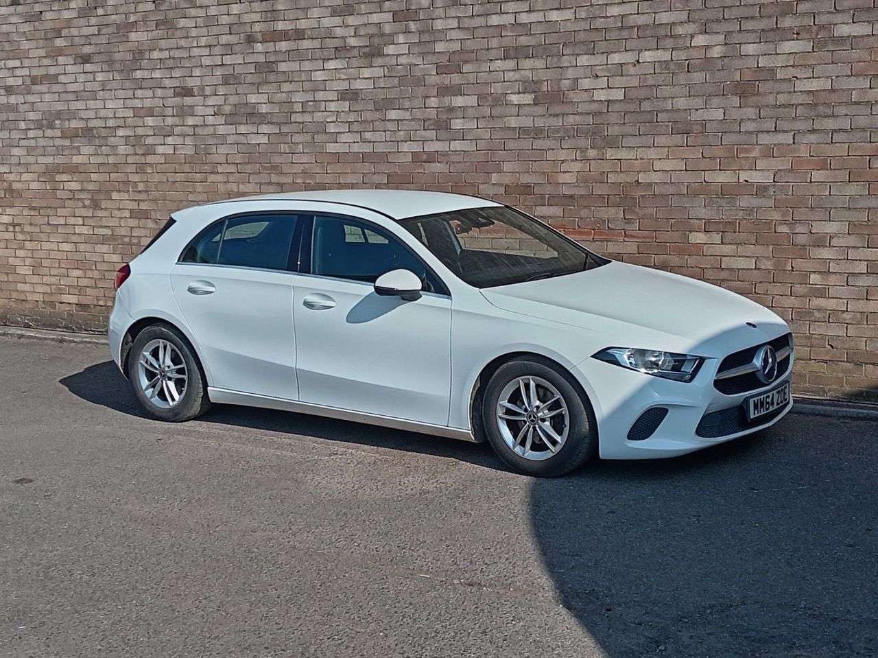 A 2018 MERCEDES-BENZ A CLASS 1.5 A180d SE Hatchback 5dr Diesel 7G-DCT Euro 6 (s/s) (116 ps) A 2018 MERCEDES-BENZ A CLASS 1.5 A180d SE Hatchback 5dr Diesel 7G-DCT Euro 6 (s/s) (116 ps)