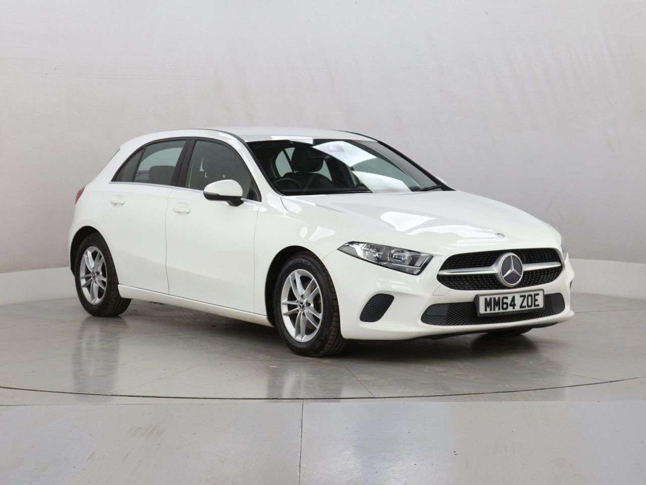 A 2018 MERCEDES-BENZ A CLASS 1.5 A180d SE Hatchback 5dr Diesel 7G-DCT Euro 6 (s/s) (116 ps) A 2018 MERCEDES-BENZ A CLASS 1.5 A180d SE Hatchback 5dr Diesel 7G-DCT Euro 6 (s/s) (116 ps)