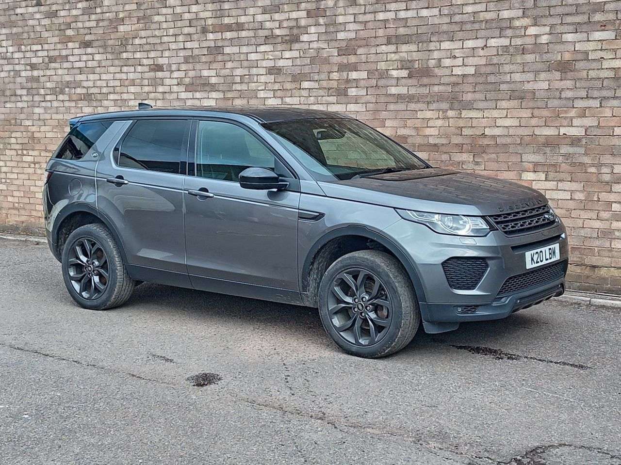A 2019 LAND ROVER DISCOVERY SPORT 2.0 TD4 Landmark SUV 5dr Diesel Auto 4WD Euro 6 (s/s) (180 ps) A 2019 LAND ROVER DISCOVERY SPORT 2.0 TD4 Landmark SUV 5dr Diesel Auto 4WD Euro 6 (s/s) (180 ps)
