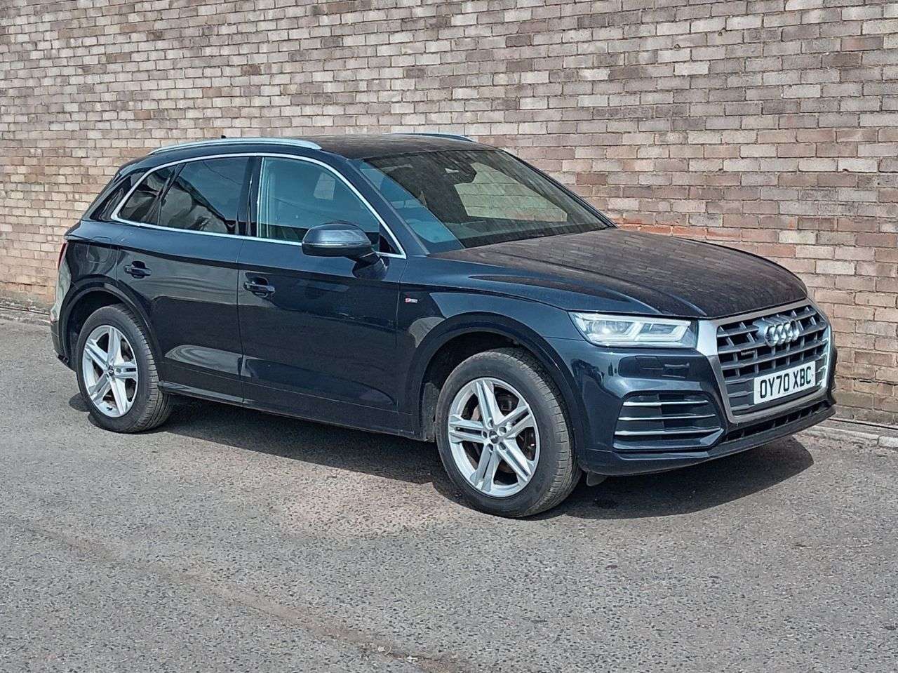 A 2020 AUDI Q5 2.0 TFSIe 50 S line SUV 5dr Petrol Plug-in Hybrid S Tronic quattro Euro 6 ( A 2020 AUDI Q5 2.0 TFSIe 50 S line SUV 5dr Petrol Plug-in Hybrid S Tronic quattro Euro 6 (