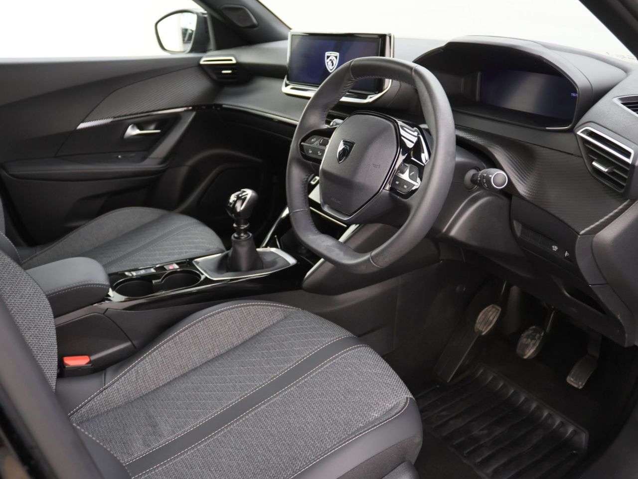 2024 PEUGEOT 2008 2024 PEUGEOT 2008