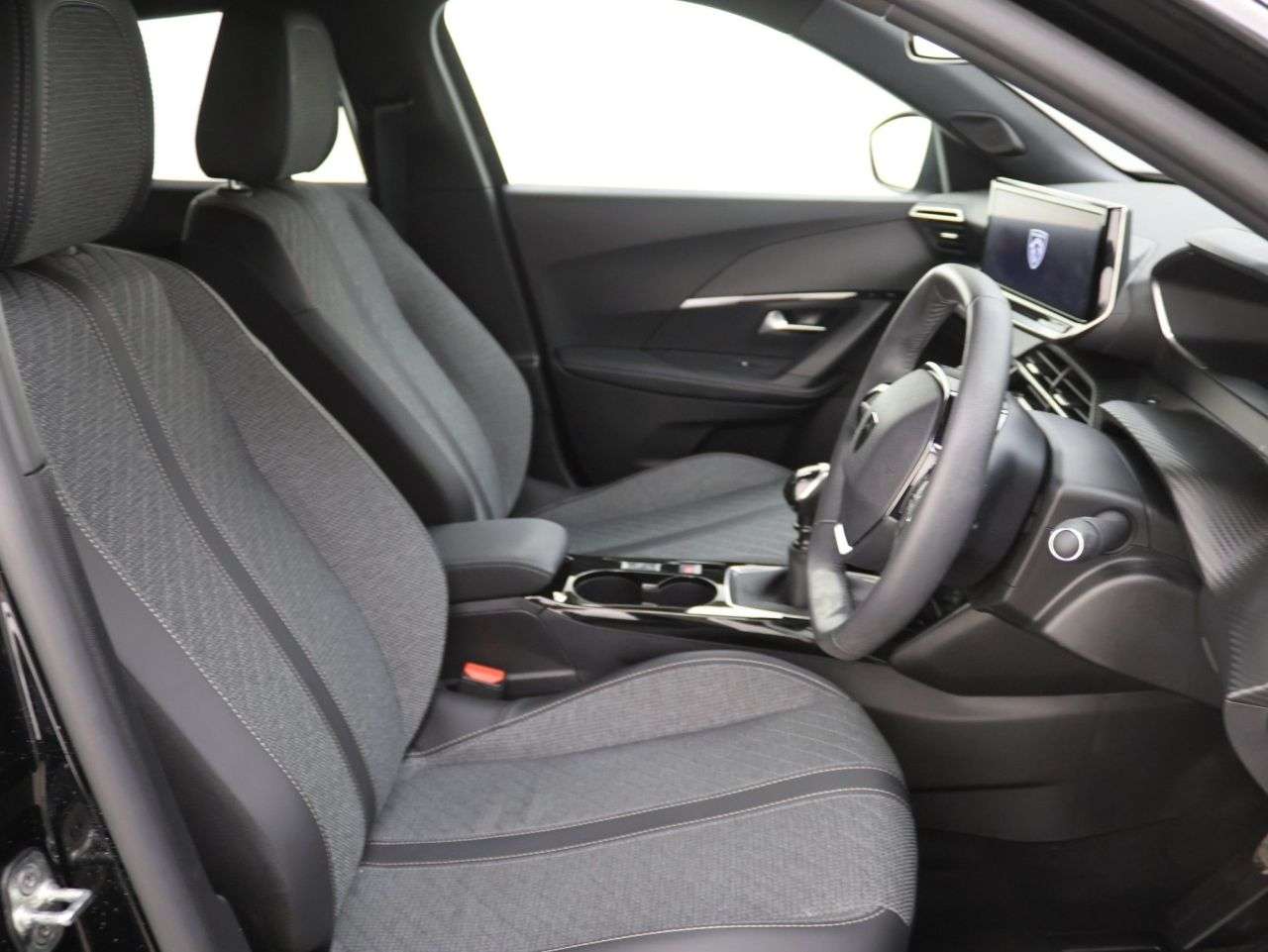 2024 PEUGEOT 2008 2024 PEUGEOT 2008